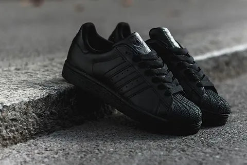 Adidas Superstar Negra
