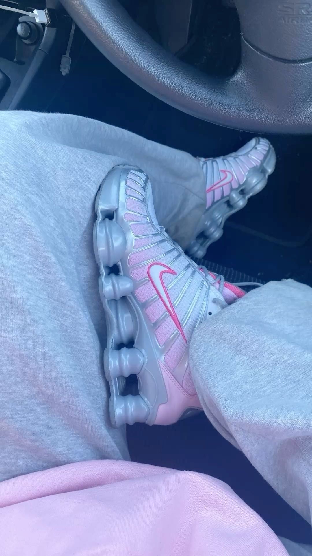 Nike Shox TL Gris y Rosa