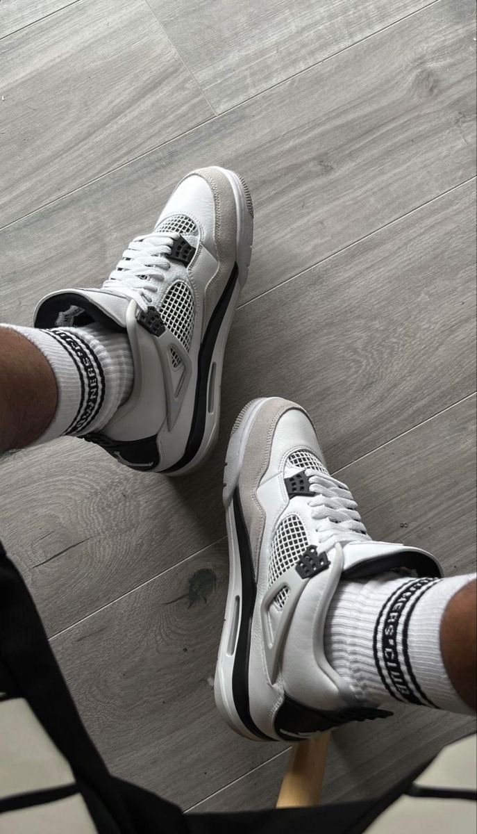Jordan Retro 4 Blanco y gris