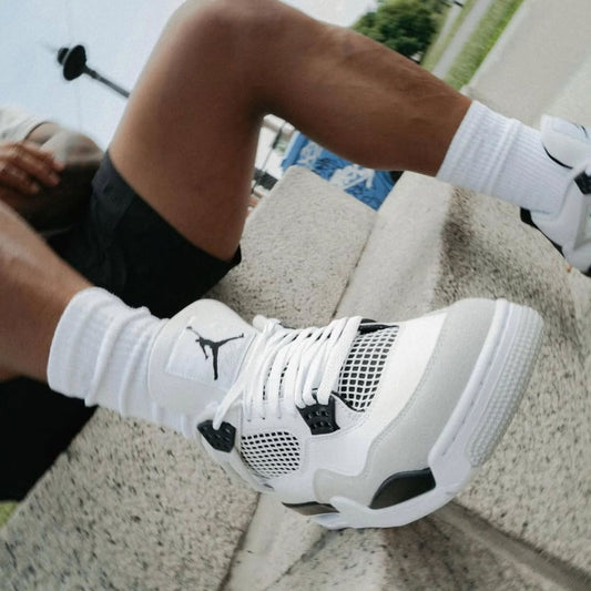 Jordan Retro 4 Blanco y gris