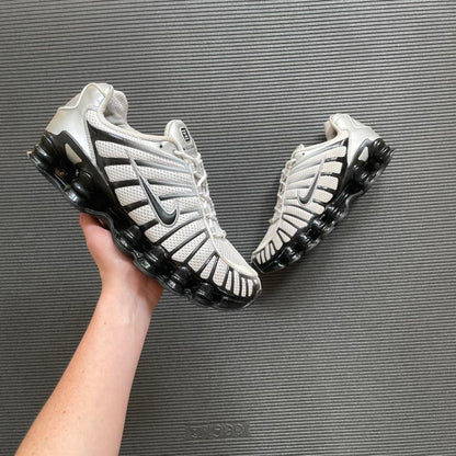 Nike Shox TL Blanco y Negro