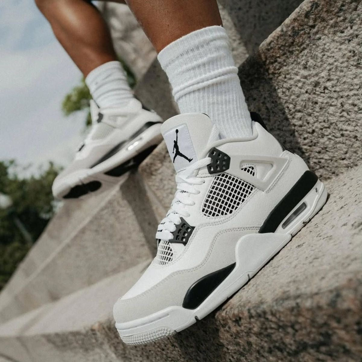 Jordan Retro 4 Blanco y gris