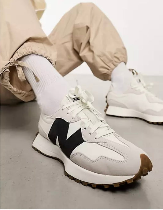 New balance 327 beje y negro