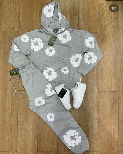 Denim Tears Gris y Blanco