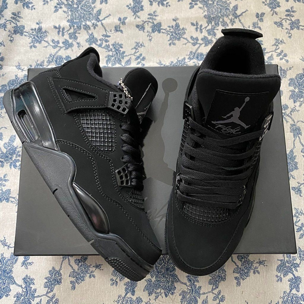 Jordan Retro 4 Negras 🖤