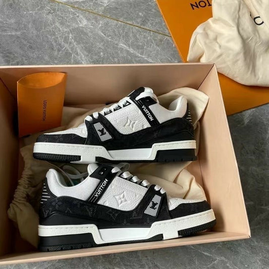 Louis Vuitton Trainer Blanco Negro🤍🖤