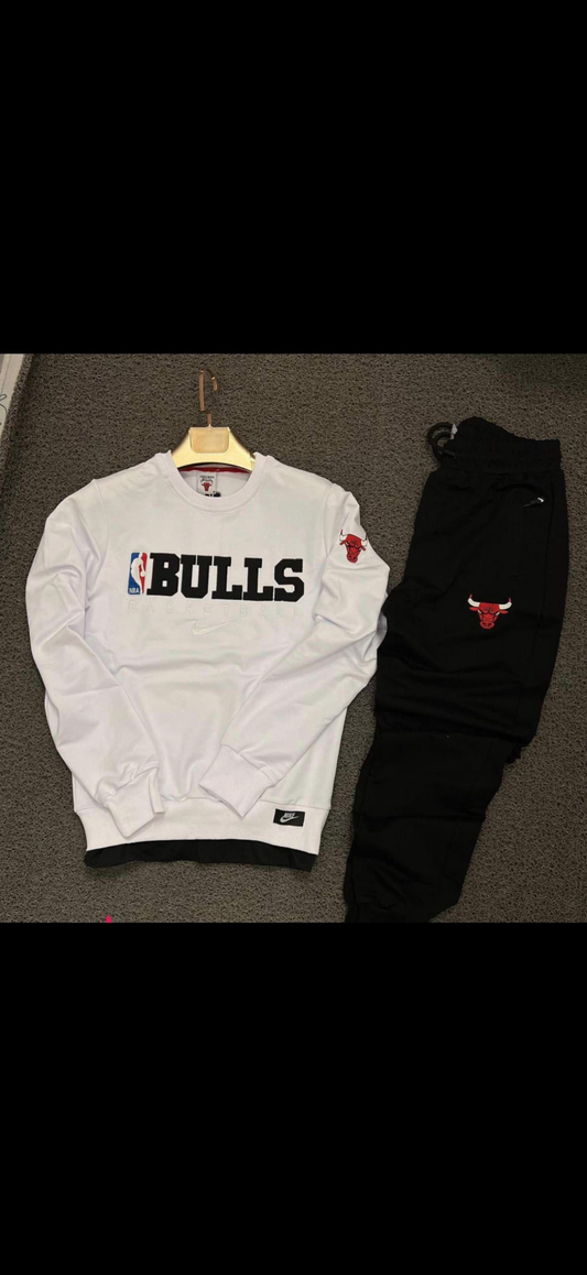 Chandal Bulls Blanco y Negro🤍🖤